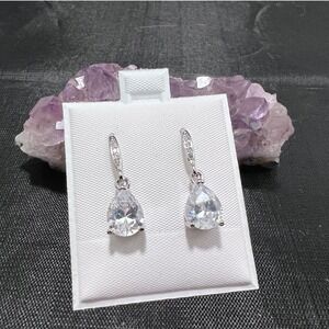 Teardrop Dangle Earrings Cubic Zirconia Leverback Silver‎ Tone